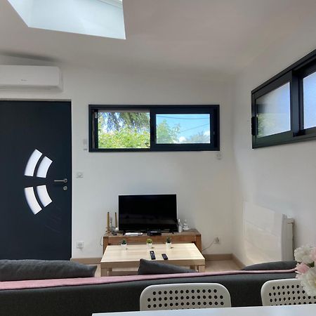 Appartement Paisible Proche Centre Ville Брон Екстериор снимка