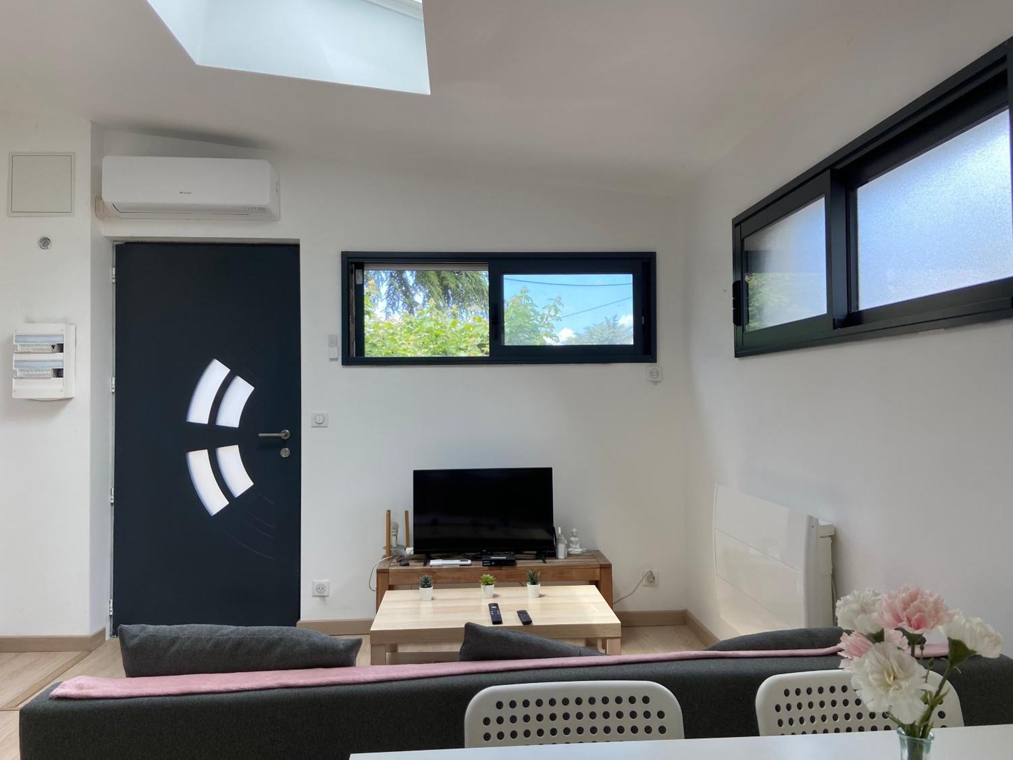 Appartement Paisible Proche Centre Ville Брон Екстериор снимка